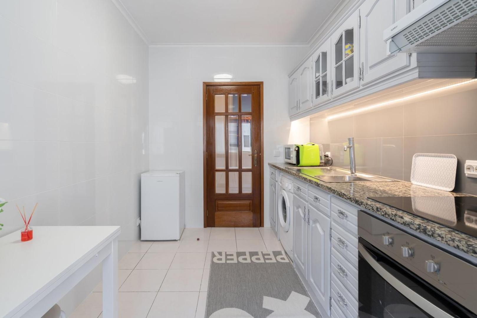 Guestready - Modern 2Br Flat In Vila Nova De Gaia Porto Kültér fotó